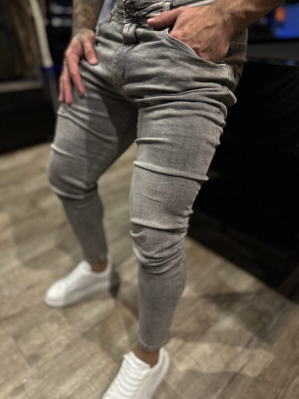 CALÇA ESQUILO JEANS JJ CINZA RISCA DESTONADA - Imagem 2