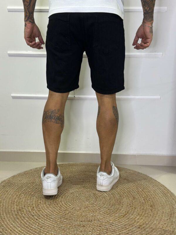 Bermuda Jeans preta Rasgada - lleva Ref: L24-008 - Imagem 4