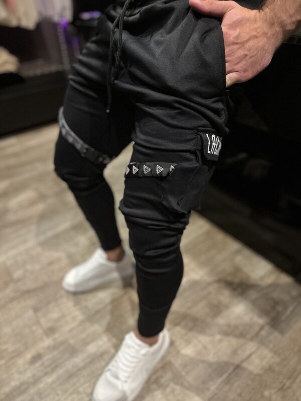 CALÇA LA NEOPRENE BOLSO PRETA DETAILS - Imagem 4
